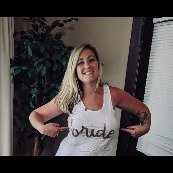 Meet your Posher, Sara - Picture 1 of 2